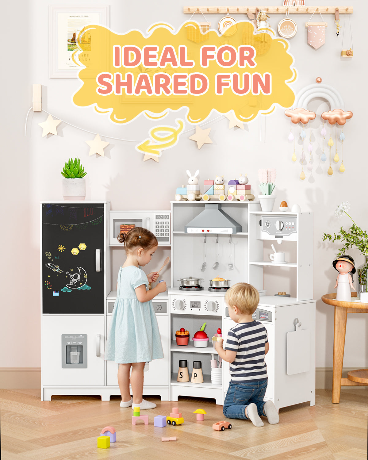 Pirecart Wooden Corner Play Kitchen, Kids Play Kitchen with Blackboard and 6Pcs Cooking Accessories, Toddler Play Kitchen Set with Realistic Sound & Light